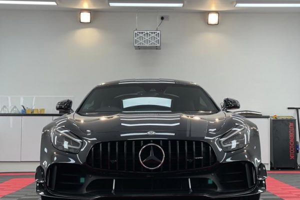 Mercedes AMG GTR Pro 2